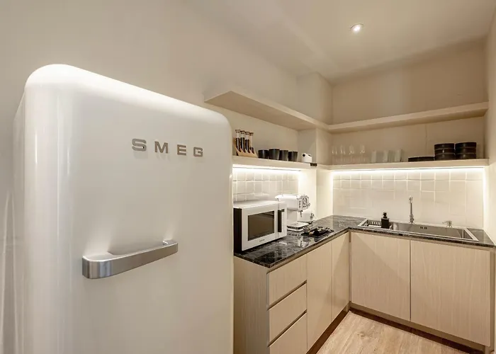 Apartment The Lair - 3mins Walk To Icon Siam Bangkok