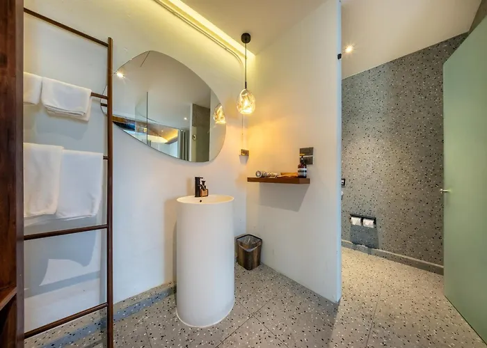 Apartment The Lair - 3mins Walk To Icon Siam *